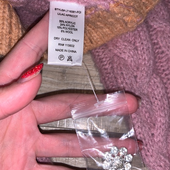 NWT Lush Bradie Crop Cable Knit Cardigan Sweater - Picture 8 of 8